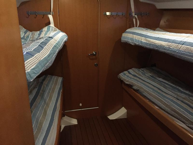 Book yachts online - sailboat - First 44.7 - Serenity - rent