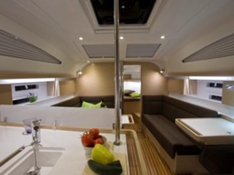 Book yachts online - sailboat - Elan 40 Impression - Charlie - rent