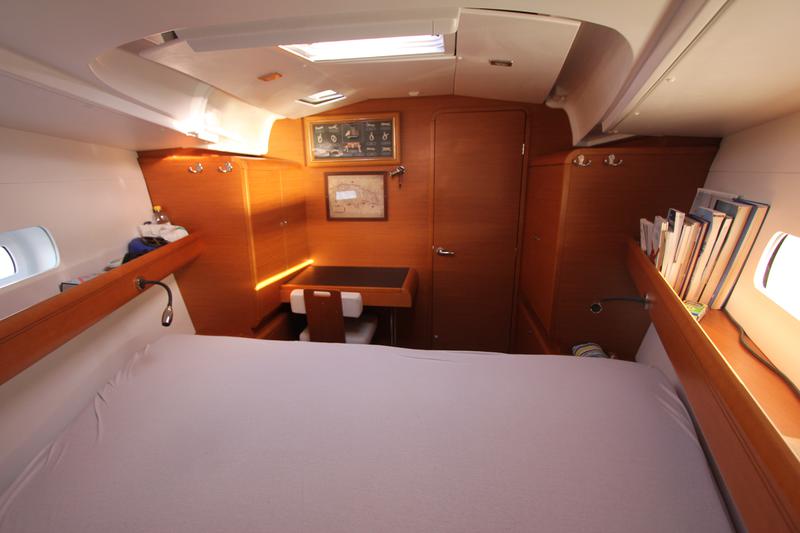 Book yachts online - sailboat - Sun Odyssey 409 - Vivace - rent