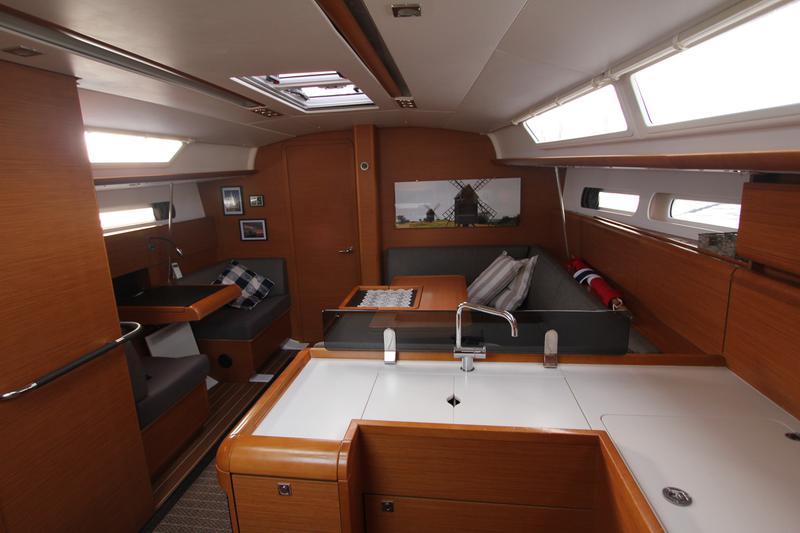 Book yachts online - sailboat - Sun Odyssey 409 - Vivace - rent