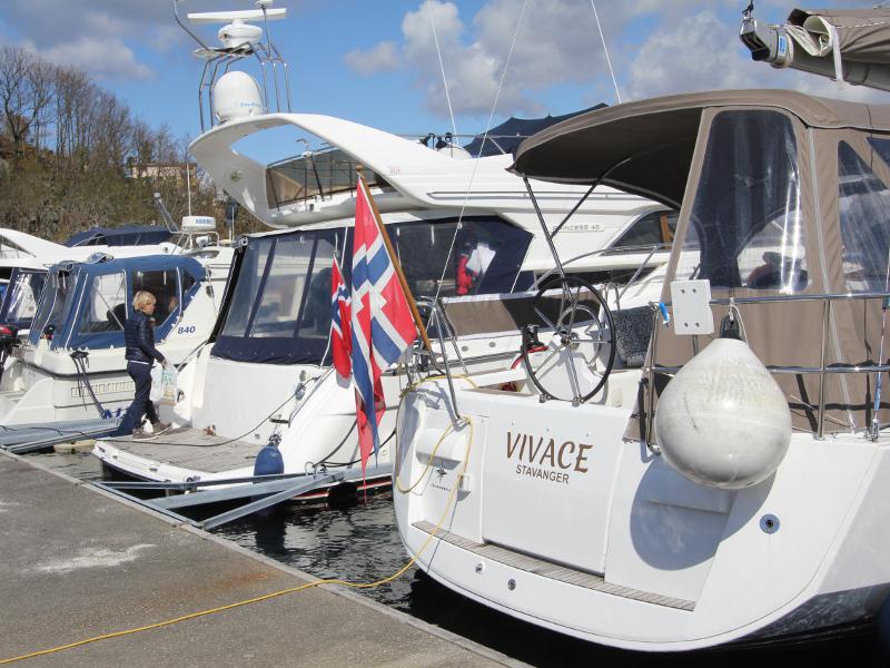 Book yachts online - sailboat - Sun Odyssey 409 - Vivace - rent