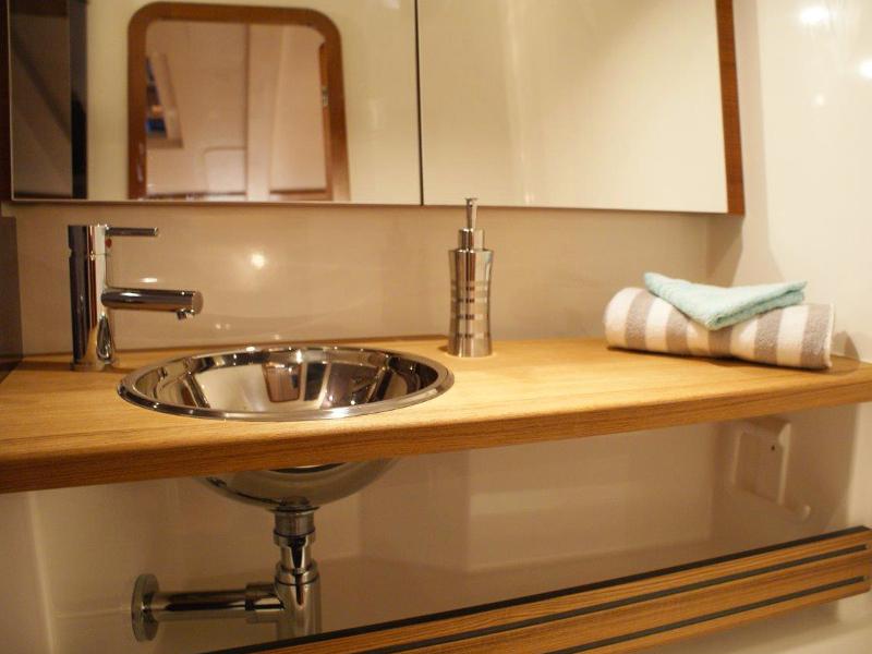 Book yachts online - sailboat - Dufour 410 Grand Large - Sjarm - rent