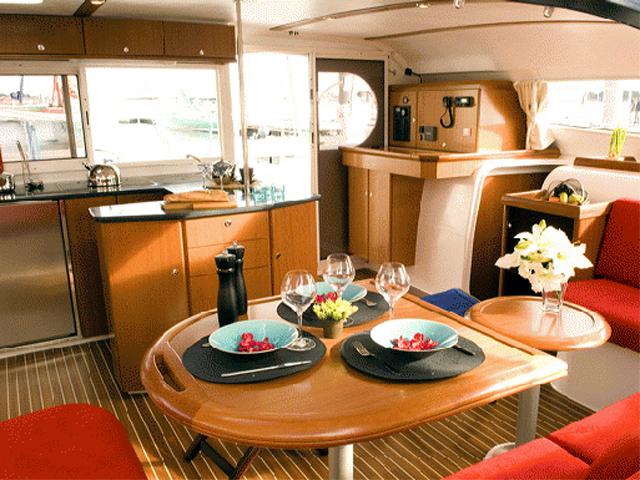 Book yachts online - catamaran - Nautitech 47 - Blue I - rent