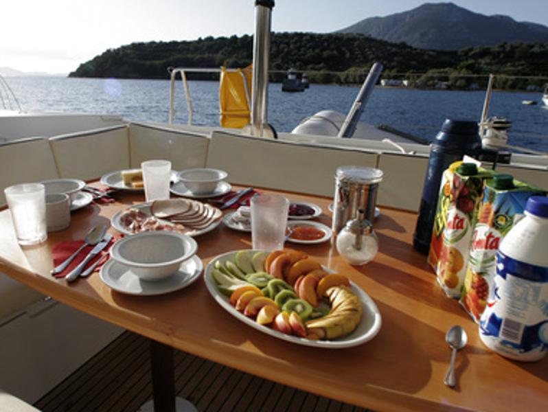 Book yachts online - catamaran - Lagoon 500 - Lepanto - rent