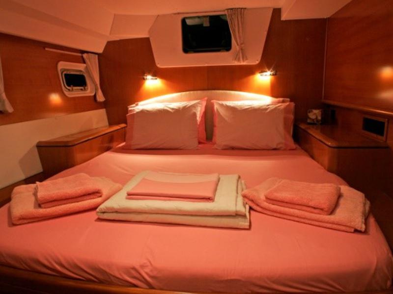 Book yachts online - catamaran - Lagoon 500 - Lepanto - rent