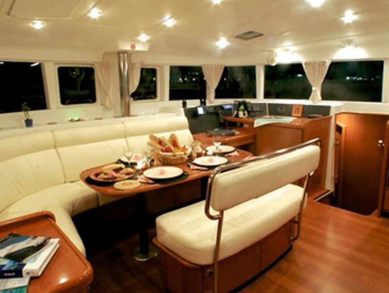 Book yachts online - catamaran - Lagoon 440 - Apollo - rent