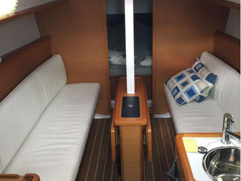Book yachts online - sailboat - Sun Odyssey 33i - Stramala - rent