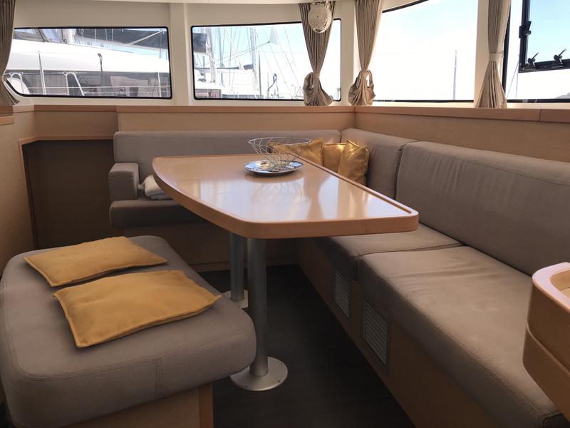 Book yachts online - catamaran - Lagoon 42 - Beta Persei II (A/C, WM, Generator, Inverter) - rent