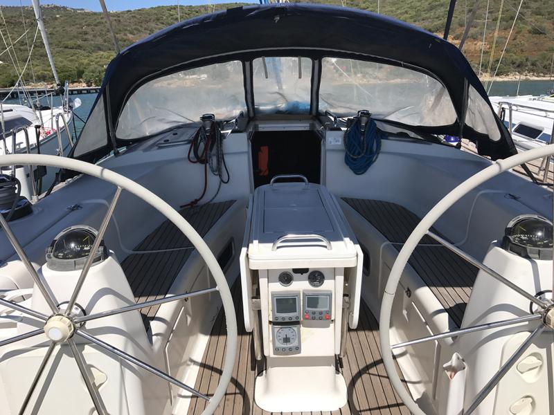 Book yachts online - sailboat - Bavaria 44 - Stromboli - rent