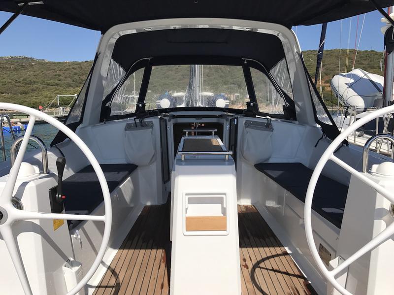 Book yachts online - sailboat - Oceanis 38.1 - Denebola I - rent