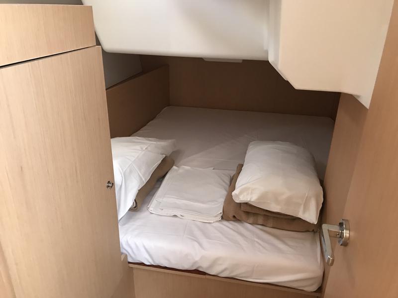 Book yachts online - sailboat - Oceanis 38.1 - Denebola I - rent