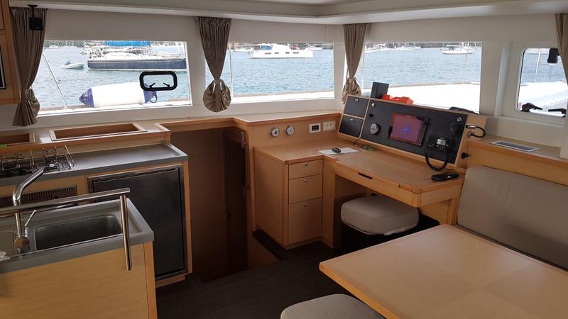 Book yachts online - catamaran - Lagoon 450F - Kaus Australis (A/C, WM, Generator, Inverter) - rent