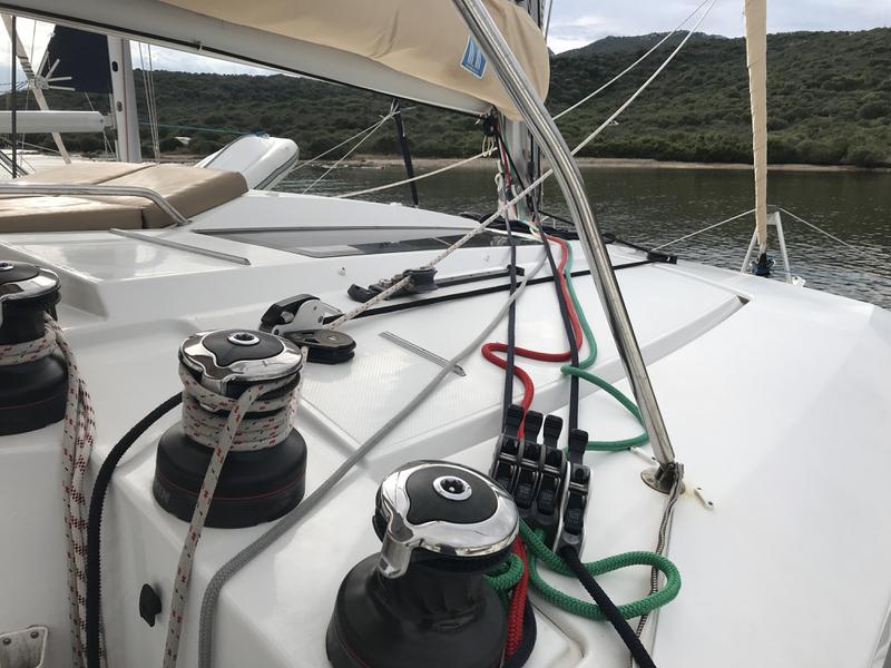 Book yachts online - catamaran - Helia 44 - Pixie Dixie (A/C, Generator) - rent