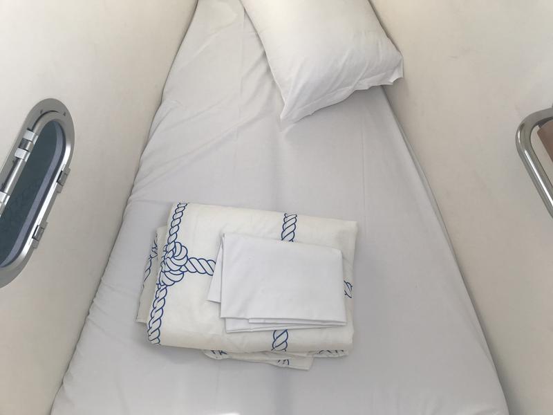 Book yachts online - catamaran - Helia 44 - Pixie Dixie (A/C, Generator) - rent