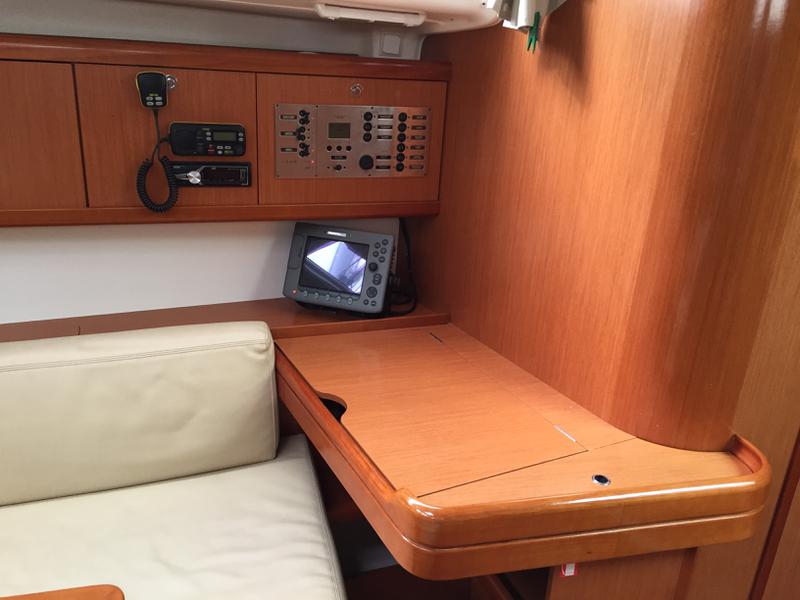Book yachts online - sailboat - Oceanis 43 - Silly Shark (GND) - rent