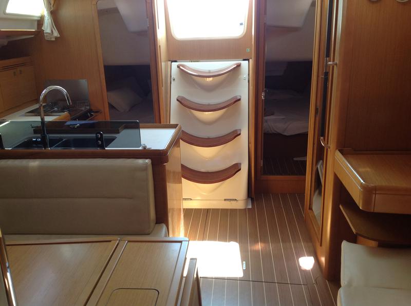 Book yachts online - sailboat - Sun Odyssey 42i - Gemini - rent