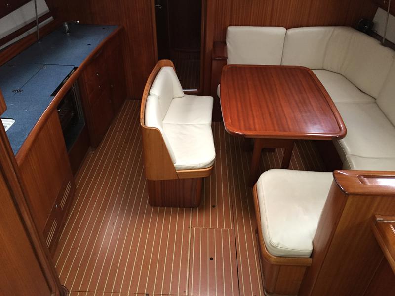 Book yachts online - sailboat - Bavaria 44 - Bellatrix - rent