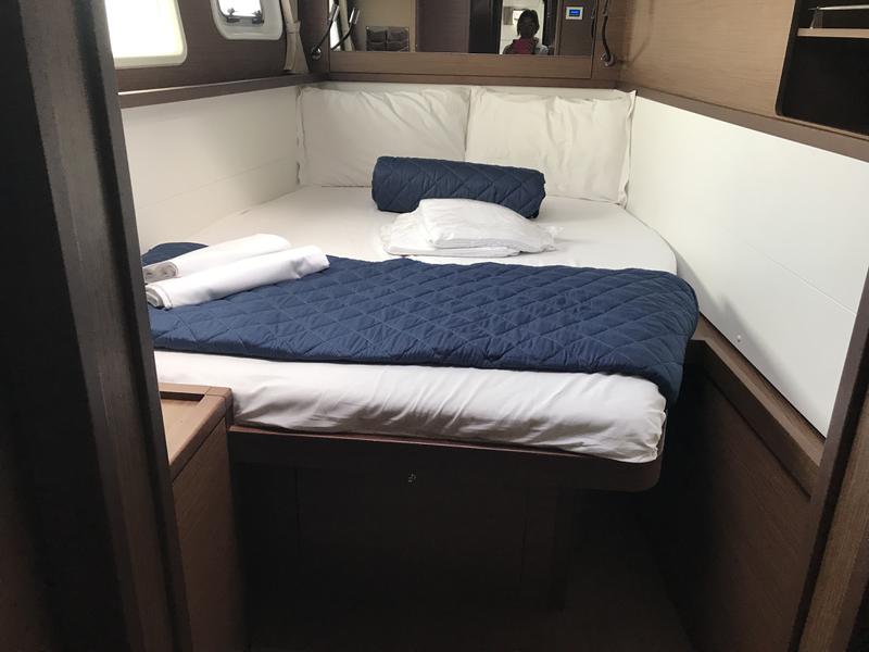 Book yachts online - catamaran - Lagoon 450F - Cor Caroli (SXM) - rent