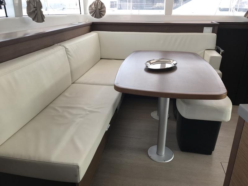 Book yachts online - catamaran - Lagoon 450F - Cor Caroli (SXM) - rent