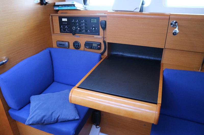 Book yachts online - sailboat - Sun Odyssey 439 - Gael (PMI) - rent