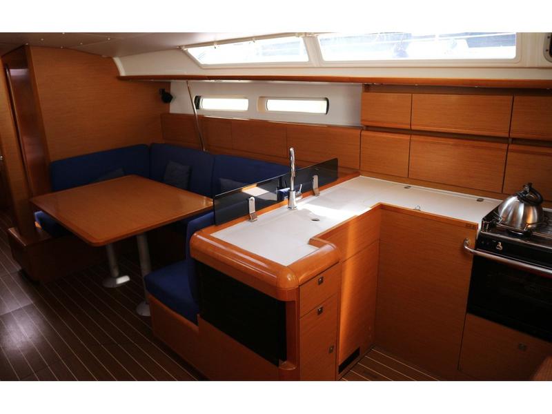 Book yachts online - sailboat - Sun Odyssey 439 - Gael (PMI) - rent