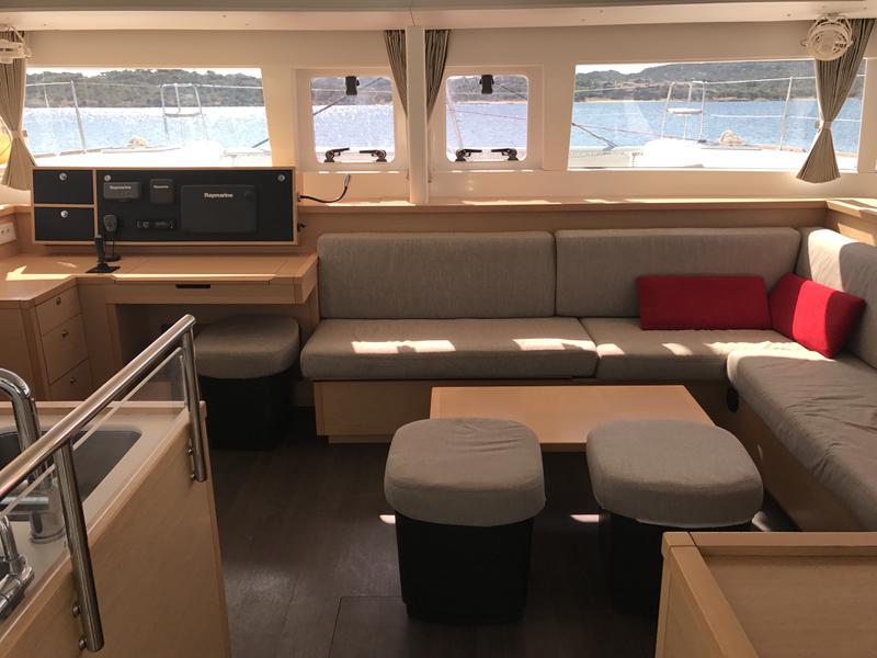 Book yachts online - catamaran - Lagoon 450F - Only Blue (WM, Generator, Inverter, Fans) - rent