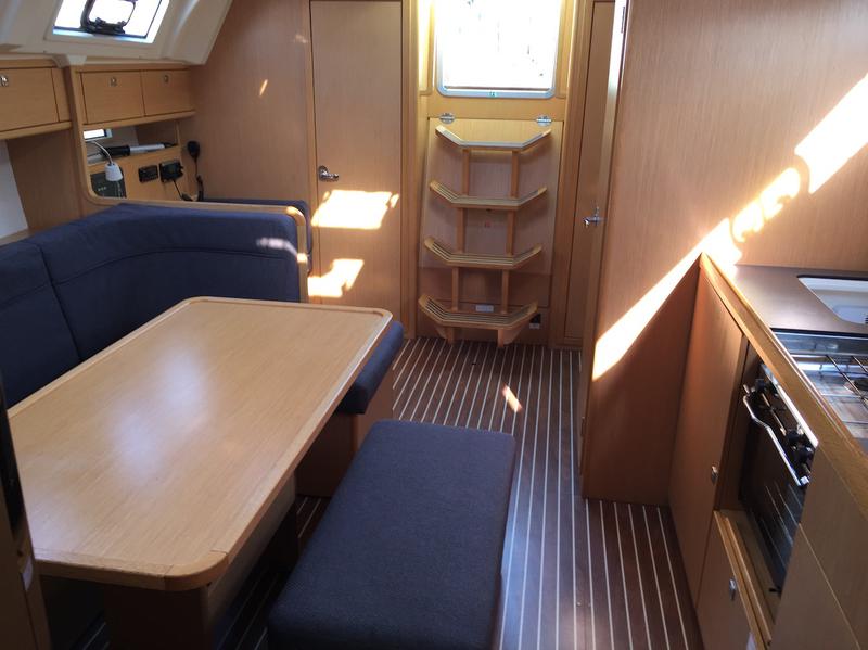 Book yachts online - sailboat - Bavaria Cr 41 - Alioth - rent