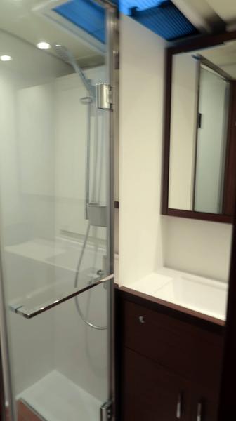 Book yachts online - catamaran - Lagoon 620 - Blue Eclipse - rent