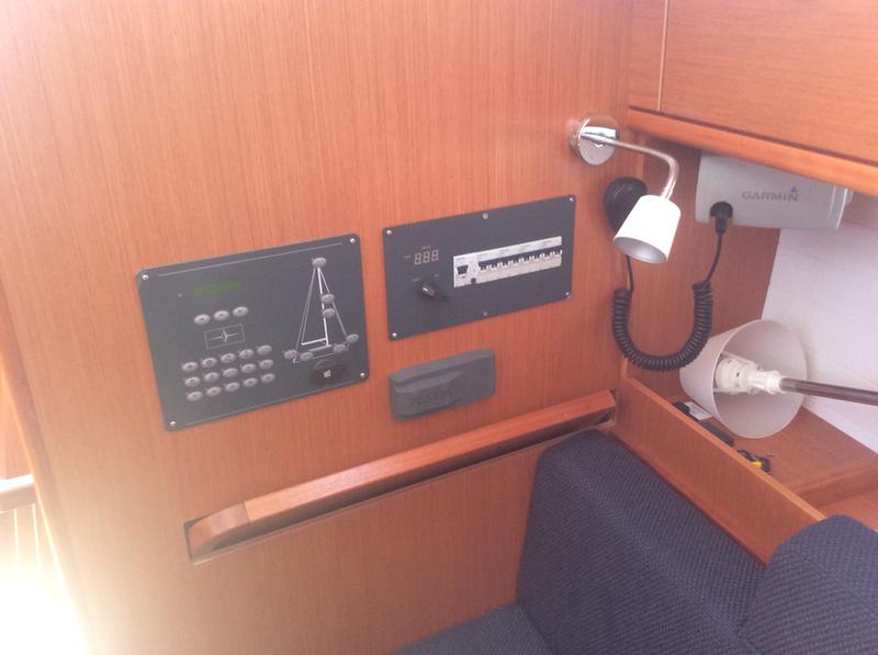 Book yachts online - sailboat - Bavaria Cr 37 - Elnath - rent