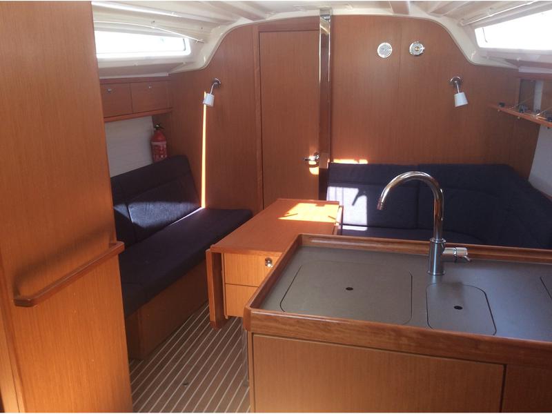Book yachts online - sailboat - Bavaria Cr 37 - Elnath - rent