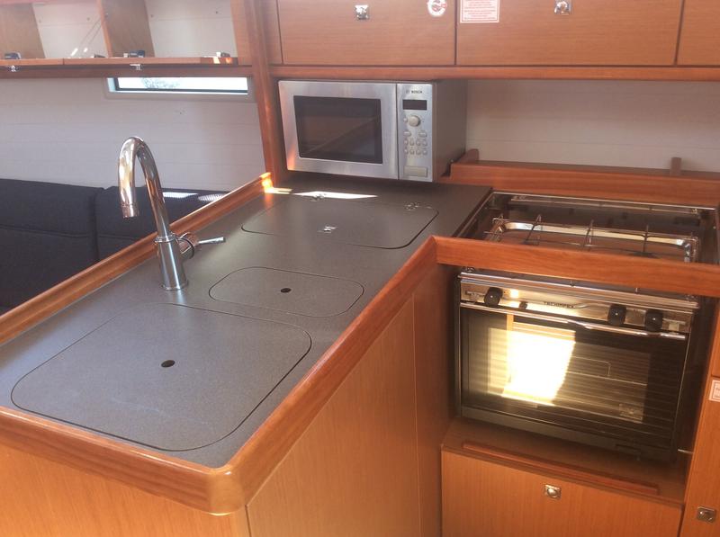 Book yachts online - sailboat - Bavaria Cr 37 - Elnath - rent