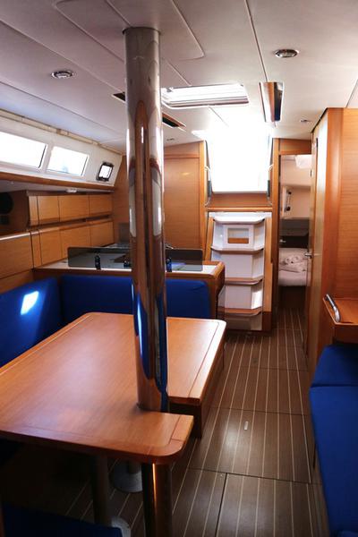 Book yachts online - sailboat - Sun Odyssey 379 - Erin (PMI) - rent