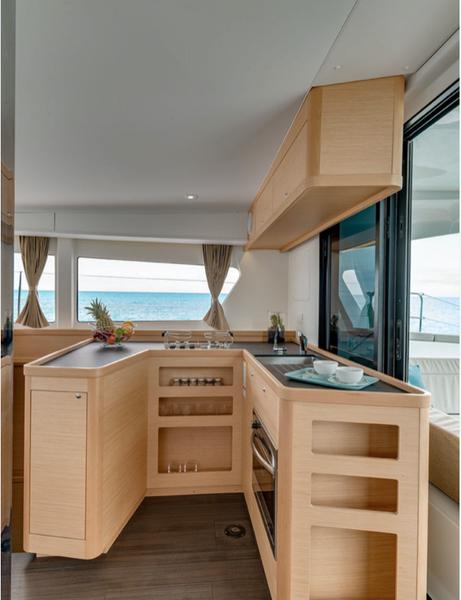 Book yachts online - catamaran - Lagoon 42 - Diadema (A/C, WM, Generator, Inverter) - rent