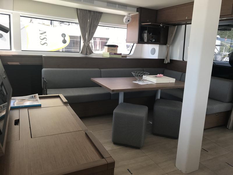 Book yachts online - catamaran - Lagoon 52F (5 cab) - Big Mama (AC, WM, Generator, Inverter, Tender Lift) - rent
