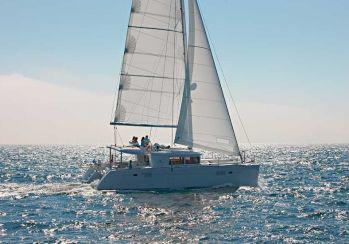 Book yachts online - catamaran - Lagoon 450F - Corona Borealis 11 - rent