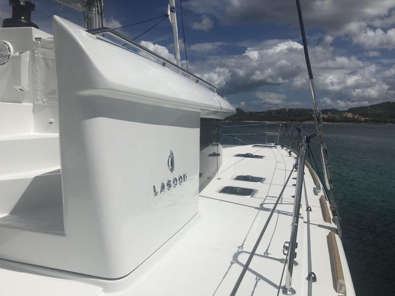 Book yachts online - catamaran - Lagoon 450F - Cor Caroli (GND) - rent