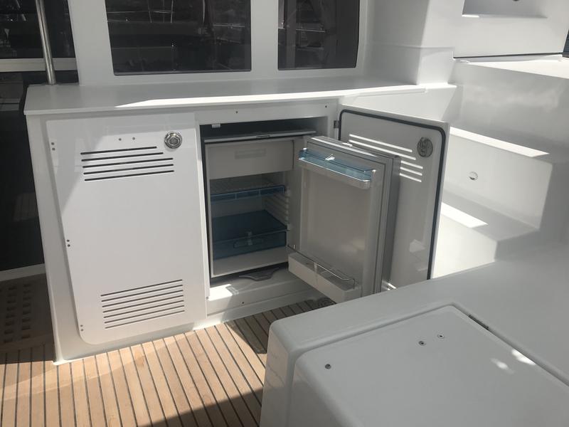 Book yachts online - catamaran - Lagoon 450F - Cor Caroli (GND) - rent