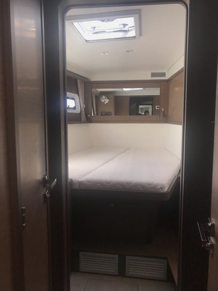 Book yachts online - catamaran - Lagoon 450F - Cor Caroli (GND) - rent