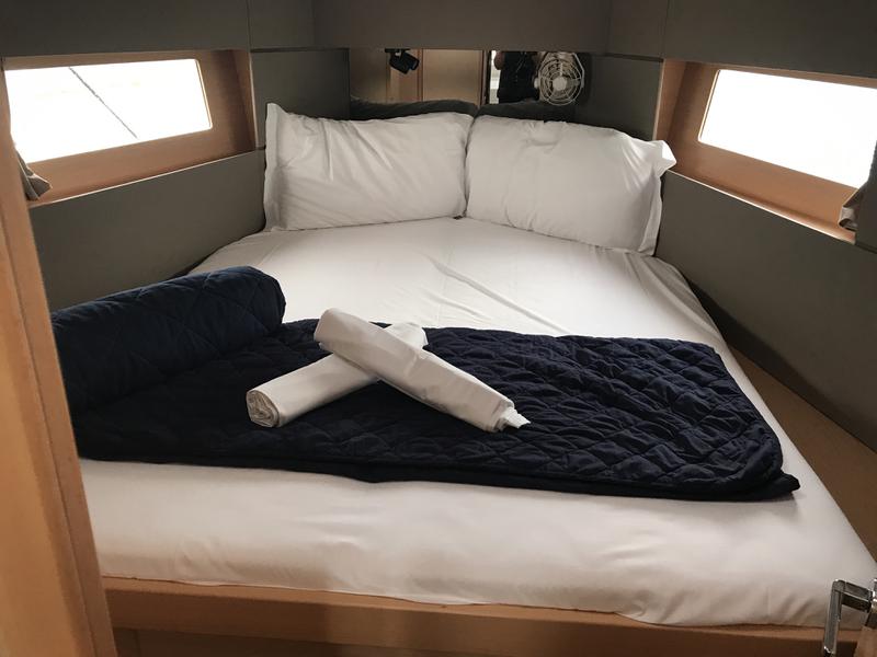 Book yachts online - sailboat - Oceanis 38.1 - Avior - rent