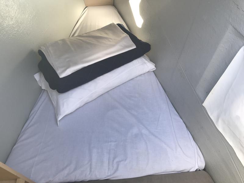 Book yachts online - catamaran - Lagoon 42 - Benetnash II (GND) (A/C, WM, Generator, Inverter) - rent