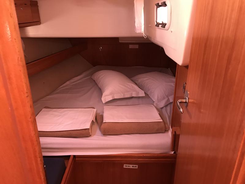 Book yachts online - sailboat - Bavaria 46 Cr - Merope - rent