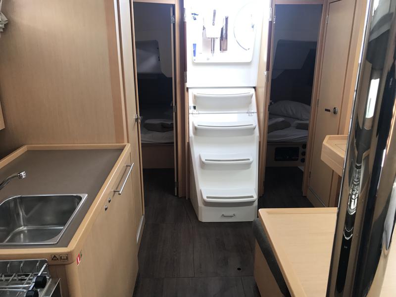 Book yachts online - sailboat - Oceanis 38 - Regulus - rent