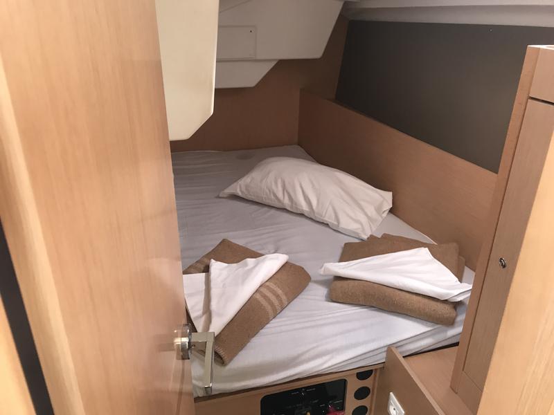 Book yachts online - sailboat - Oceanis 38 - Regulus - rent