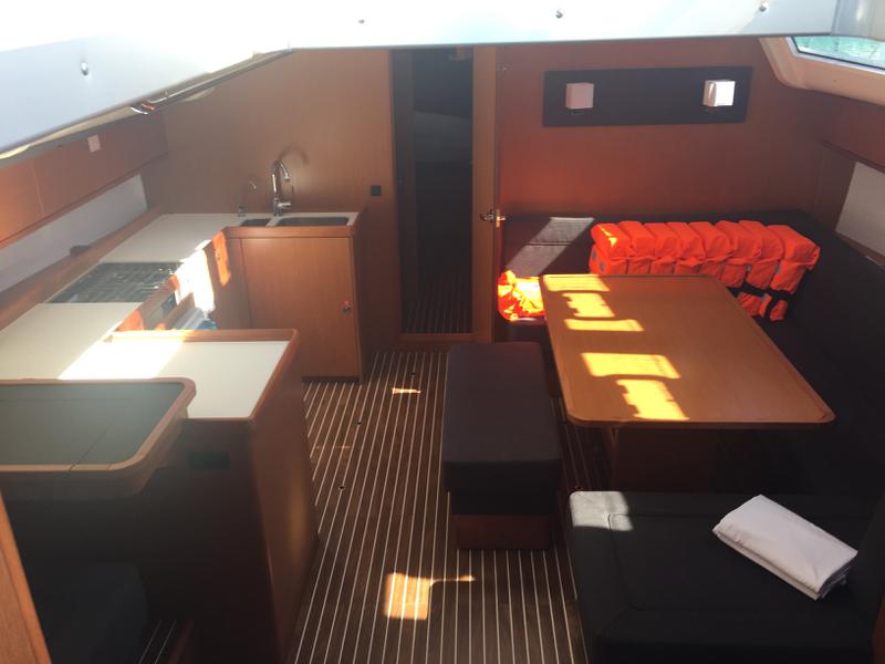 Book yachts online - sailboat - Bavaria Cruiser 51 - Shiba - rent