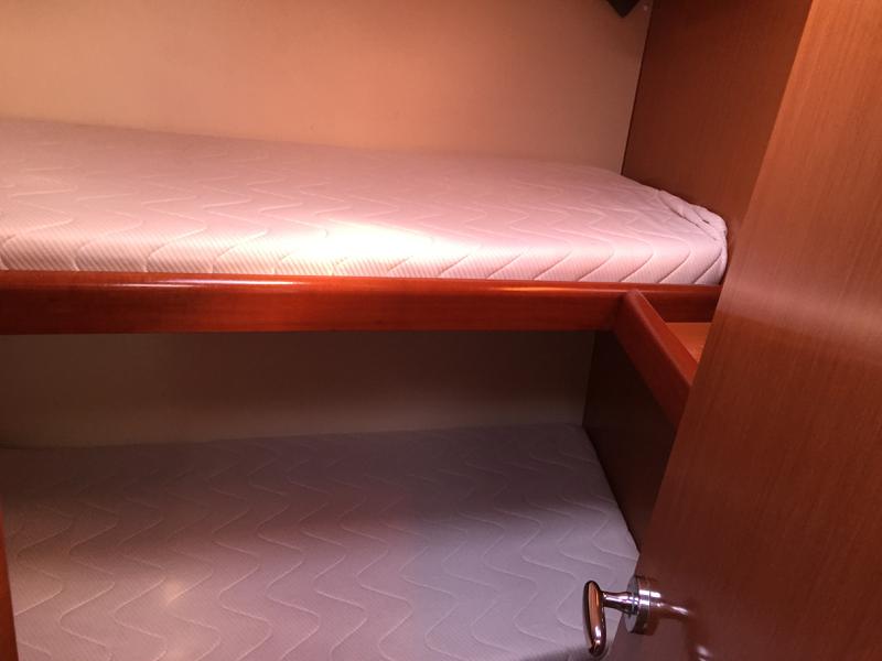 Book yachts online - sailboat - Oceanis 43 - Little Mermaid - rent