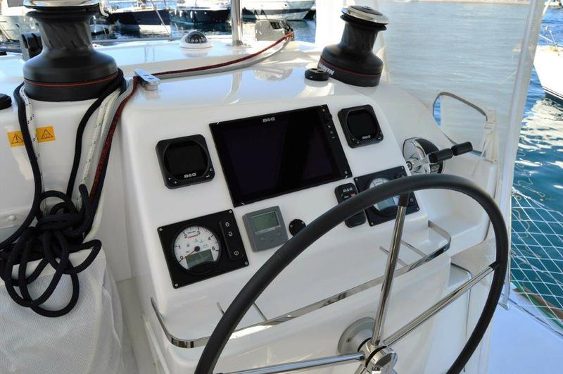 Book yachts online - catamaran - Lagoon 450 Sport - Vamos Dos (PMI) (A/C, Generator, Inverter) - rent
