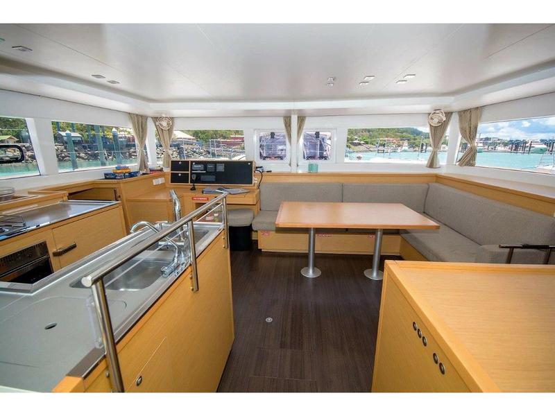 Book yachts online - catamaran - Lagoon 450 Sport - Vamos Dos (PMI) (A/C, Generator, Inverter) - rent