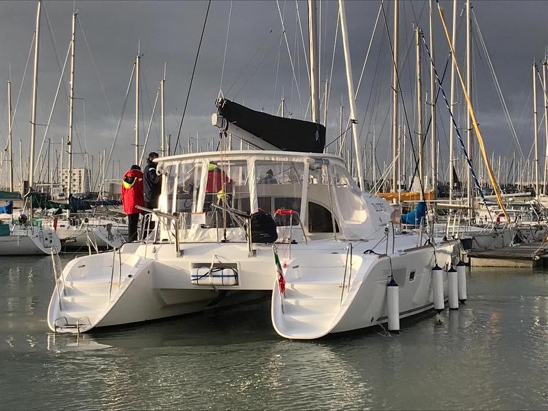 Book yachts online - catamaran - Lagoon 380 - Naos (Watermaker,Inverter) - rent