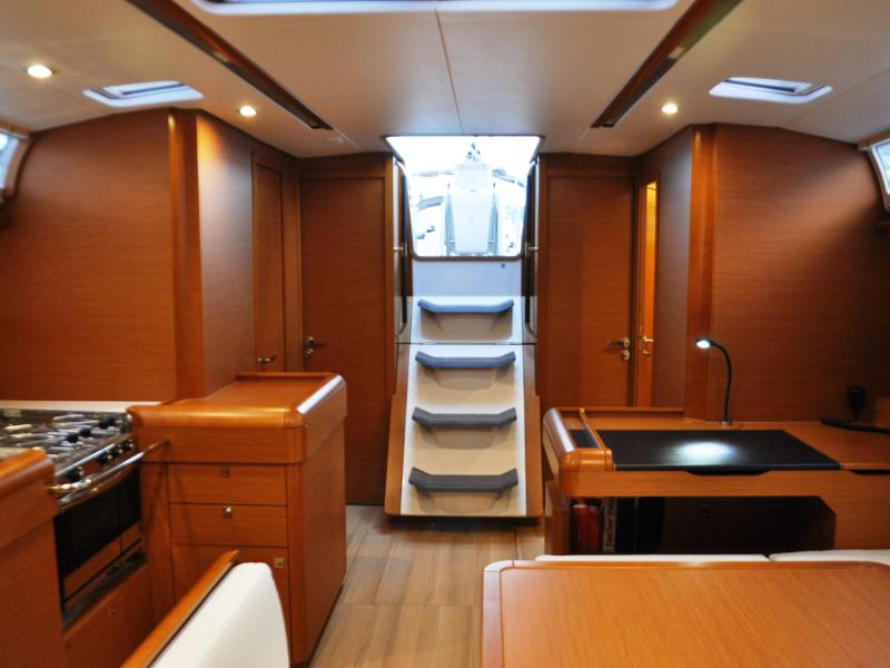 Book yachts online - sailboat - Sun Odyssey 519 - Ekaterina - rent
