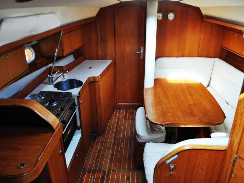 Book yachts online - sailboat - Sun Odyssey 33 - Tomy - rent